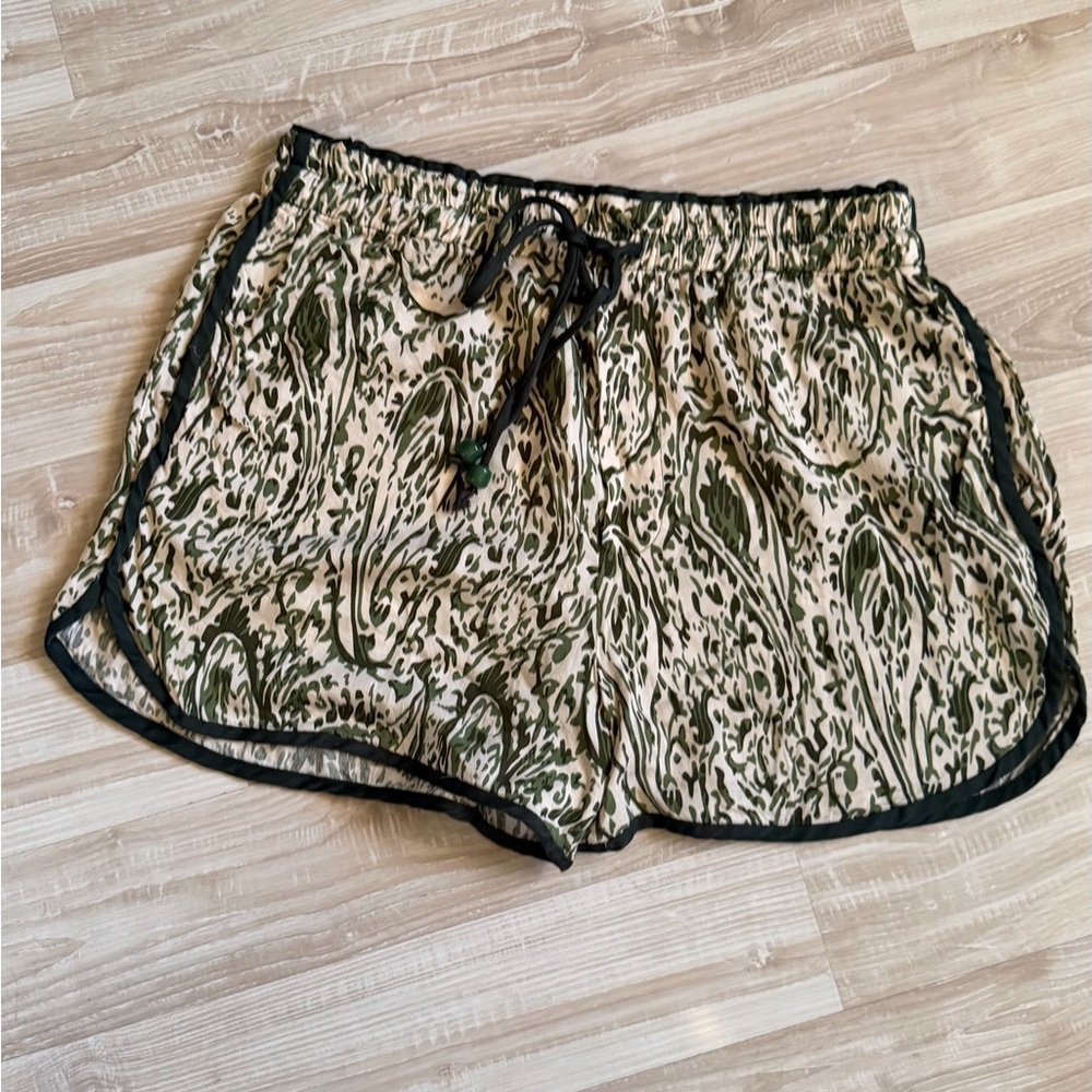 Zara Cream and Olive Green Printed Women's Shorts